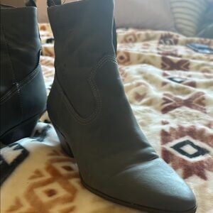 Circus by Sam Edelman Gray Ankle Booties with Suede Finish